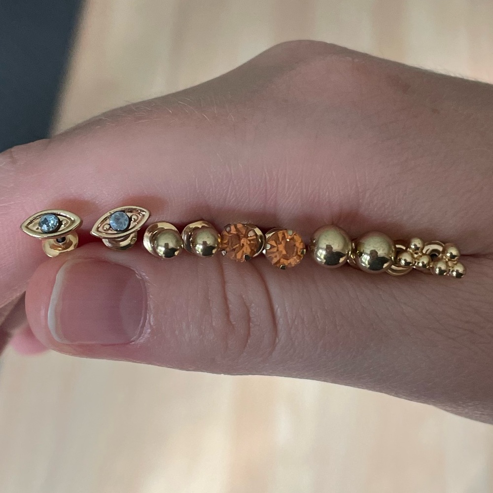 Set of 5 pairs of earrings